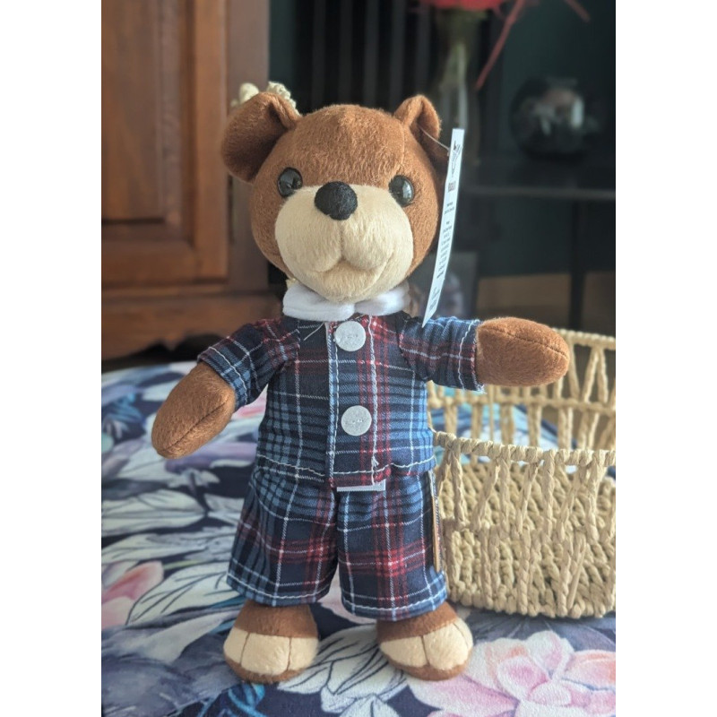 Mały miś maskotka - Uszatek w piżamce - 23cm