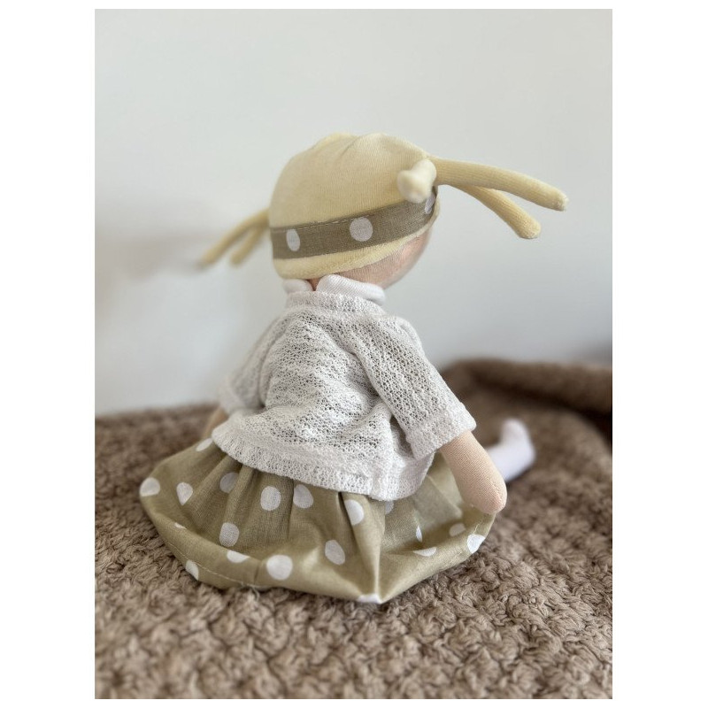 Lalka Hania w sukience w kropki