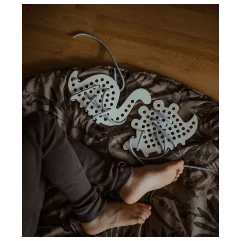 Przeplatanka, Dinozaur Maks, produkcja polska