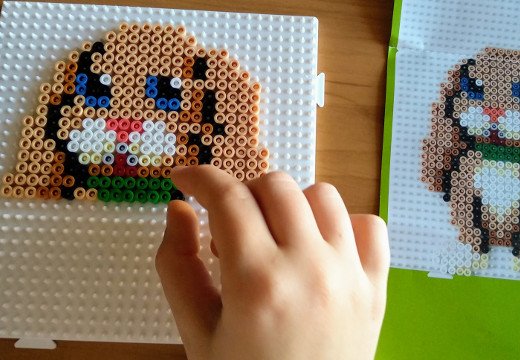 Kreatywna zabawa z koralikami Hama